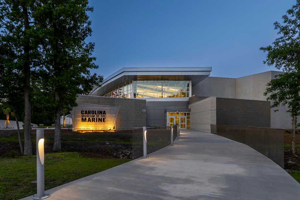 CMOTM_Exterior
