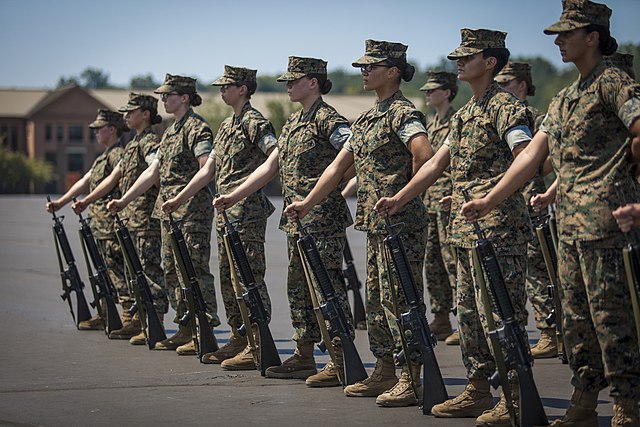 Marine_Corps_officer_candidates_conduct_close_order_drill