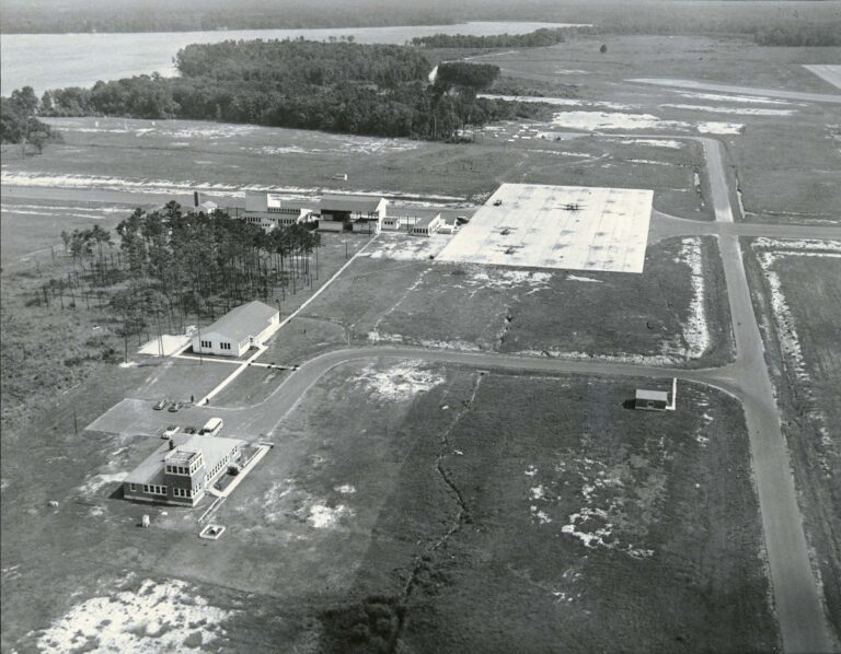 flightline-1940s-768x598